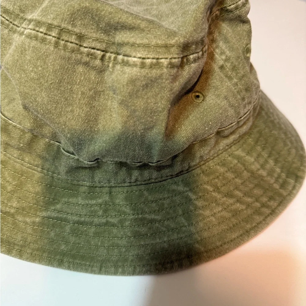 Urban Outfitters Green Bucket Hat with Earth Embroidery - Picture 3 of 5